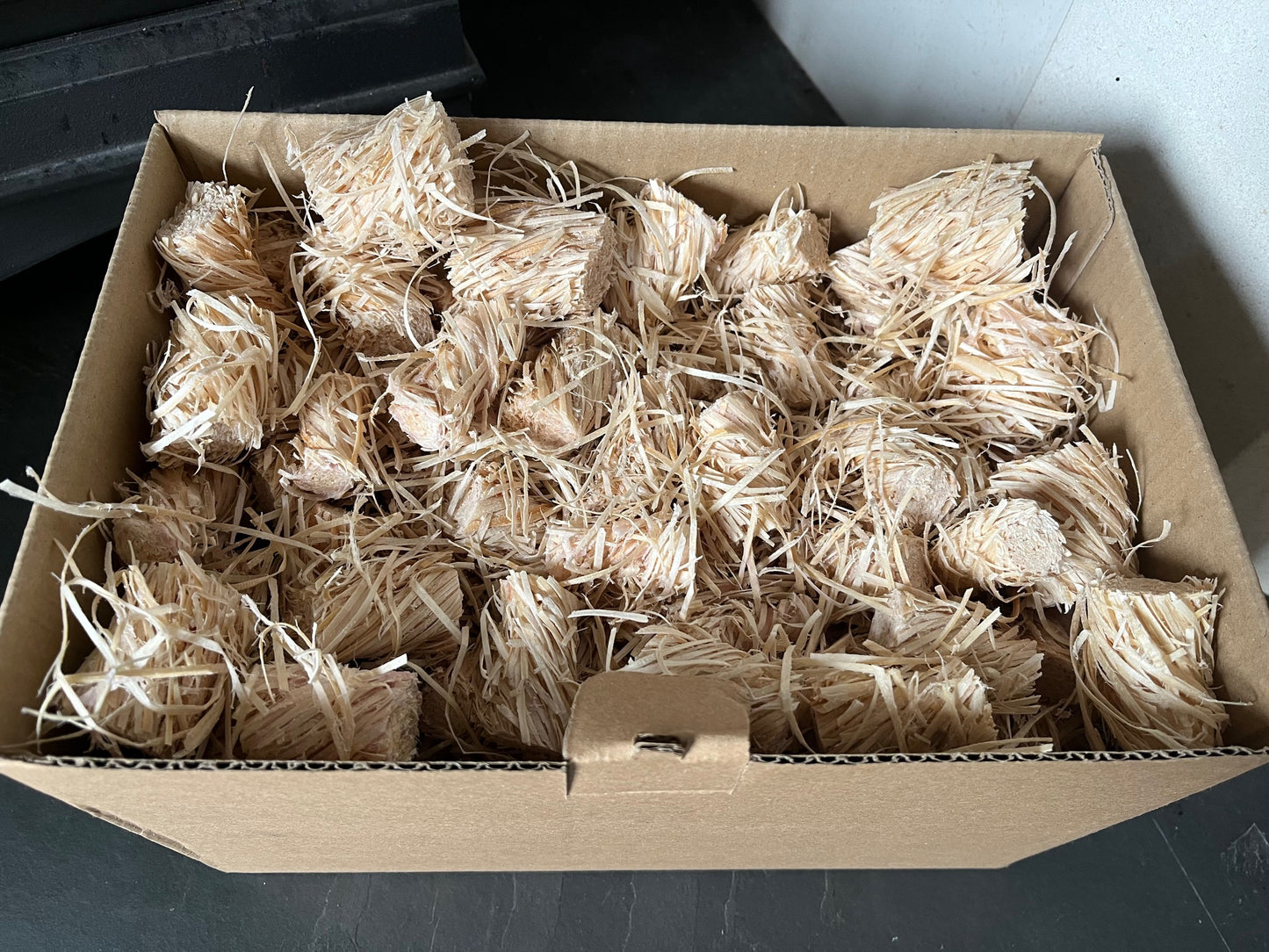 200 Natural Wood Wool Firelighters