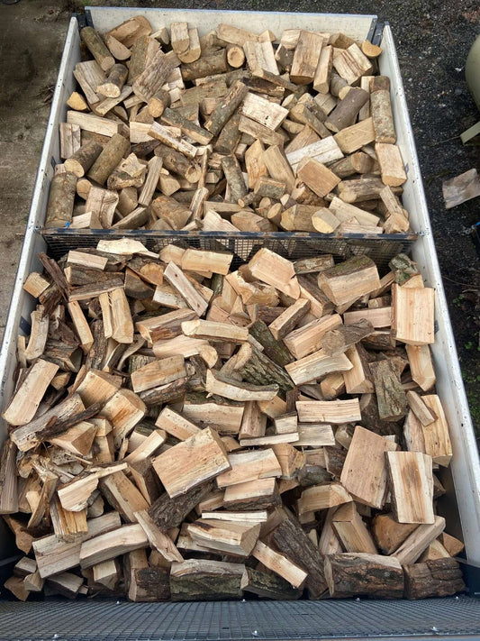 Soft/Hardwood Logs Locally Delivered